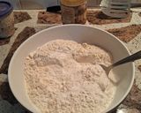 Foto del paso 1 de la receta: Pizza crocante con queso muzzarella y un toque de panceta