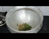 A picture of step 3 of Papad poha chivda.
