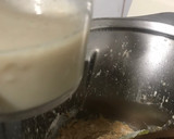 Foto del paso 5 de la receta: Tarta sin azúcar, con dátiles, ciruelas pistachos,nueces almendras, y avellanas para compensarlo