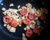 Foto del paso 3 de la receta: Paella Nivel 01 (Chorizo & Shrimp)