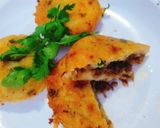 A picture of step 11 of Mince stuffed crispy potato cutlets.