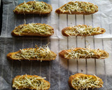 Foto del paso 3 de la receta: Pan casero de ajo y parmesano