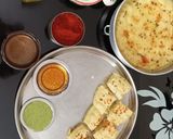 A picture of step 4 of Besan and sooji dhokla.