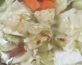 Foto langkah ke 4 dari resep Sup Ikan Salmon.