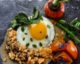 Foto langkah ke 1 dari resep MixCreakkers Egg Vegetarian.