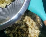 Foto langkah ke 2 dari resep Mie Telur Goreng.