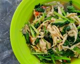 Foto langkah ke 4 dari resep Cah Sawi Jamur.
