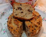 Foto del passaggio 4 della ricetta Ciambellone con ricotta mandorle e gocce di cioccolato