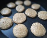 Foto del paso 2 de la receta: Galletas de avena, manteca de maní y miel