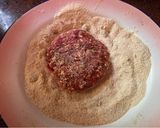 Foto del paso 2 de la receta: Milanesas de hamburguesas