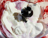 Foto del paso 7 de la receta: Tarta de yogur y frutos rojos sugarfree