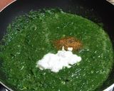 लहसुनी पालक(Lasooni Palak Recipe In Marathi) रेसिपी स्टेप 2 फोटो