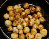 A picture of step 3 of Dry Spicy Baby Potatoes.