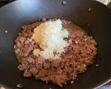 A picture of step 2 of Cheeseburger Macaroni.