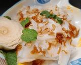 A picture of step 6 of Banh Uot with Chicken and Offal.