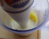 Foto del passaggio 3 della ricetta Spaghetti aglio olio peperoncino, con crema di cavolfiore arancio, salsa di acciughe e pane speziato