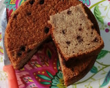 Foto del paso 8 de la receta: Bizcochuelo de banana con chips de chocolate de 18 cm