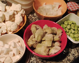 Foto del paso 1 de la receta: Arroz con albóndigas, alcachofas y otras verduras de temporada🍲