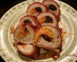 Ünnepi töltött csirkemellfilé baconba tekerve recept fázis 3 fotója