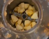 A picture of step 1 of Orange apple juice.