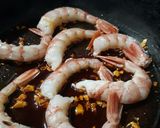Foto del paso 4 de la receta: Langostinos al ajillo