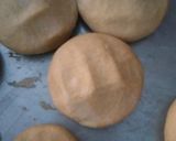 A picture of step 2 of Tandoori roti.