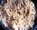 Une image de l'étape 4 de Tagliatelles crémeuses à l'ail et aux champignons #tablierdor2023.