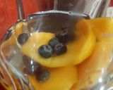 Foto del paso 2 de la receta: Mango en jugo con arándanos