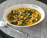 Foto del paso 5 de la receta: Potaje de garbanzos con mollejas y espinacas