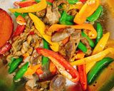 Hình bước làm 3 của món Lòng Gà Xào Thập Cẩm