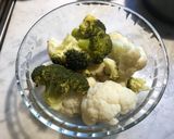 Foto del paso 1 de la receta: Bro-coli-flor II(crucíferas al vapor con bechamel gratinadas)