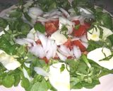 Foto del paso 2 de la receta Canónigos, tomate, mozzarella y albahaca