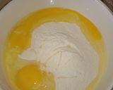 A picture of step 2 of Egg veggie paratha.