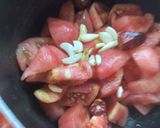 A picture of step 2 of Tamater ki chutney.