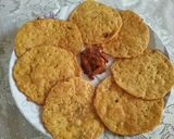 A picture of step 5 of Moong daal ki puri.