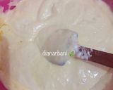 Foto langkah ke 4 dari resep Strawberry Eggwhite Cake/ Bolu Putih Telur Strawberry 🍓.