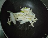 Foto langkah ke 3 dari resep Sup Segar 3 Jamur (enoki, merang, dan kuping).