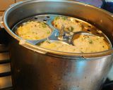 A picture of step 3 of Semiya Rava Idli.