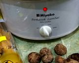 Foto langkah ke 4 dari resep Sop Ayam Jamur kembang tahu Slow Cooker.