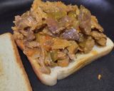 Foto del paso 4 de la receta: Sandwich🥯de carne🧅y queso🧀🥩🫑