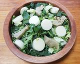 Foto del paso 2 de la receta: Ensalada verde con palmitos y alcachofas
