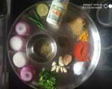 आचारी भरवॉं प्याज (aachari bharava pyaj recipe in marathi) रेसिपी स्टेप 1 फोटो 