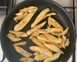 Foto del paso 2 de la receta: Pollo salteado con soja