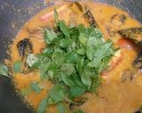 Foto langkah ke 7 dari resep 14. Mangut Iwak Pe (Ikan Pari Asap Santan).