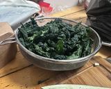 Foto del passaggio 1 della ricetta Vellutata di cavolo nero e zucca 🎃