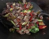 Foto langkah ke 4 dari resep Oseng Cumi Asin.