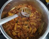 A picture of step 5 of Mushroom potato biryani.