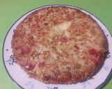 Foto del paso 6 de la receta: Tortilla de fideos, salchichas, choclo, papa, zanahoria y arveja