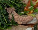 Hình bước làm 1 của món Cơm nhà với canh sườn rau muống nấu sấu, ngô chiên bơ rong biển vụn, đậu cove luộc rắc mè, chả mực