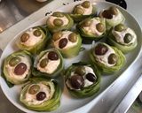 Une image de l'étape 11 de Nids de poireaux au brocciu, poivron rouge, olives et petits oignons.